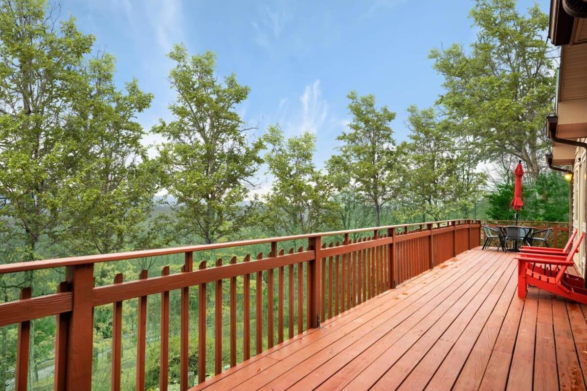 Modern Retreat W Hot Tub, Deck & Resort Amenities Berkeley Springs Exterior photo
